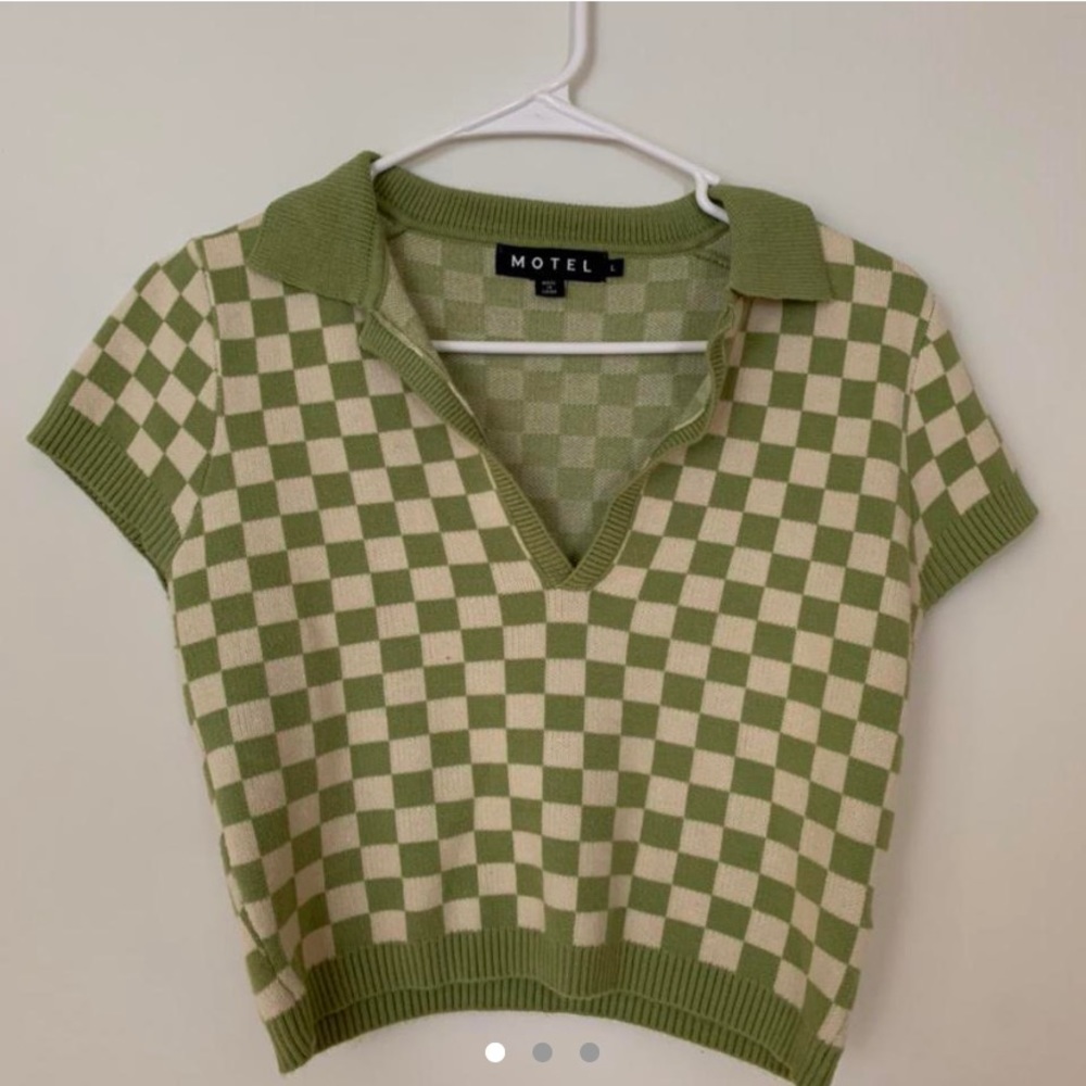 Checkered knit crop top